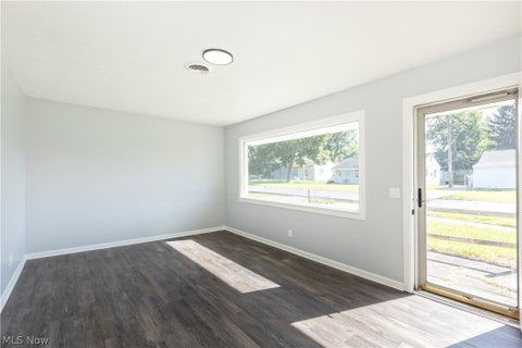 Tiny photo for 2215 Willowrow Avenue NE, Canton, OH 44705 (MLS # 5239724)