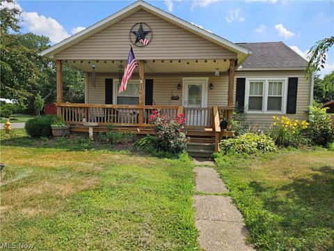 Homes For Sale - 1555 Hay Avenue<br/> Coshocton, OH 43812