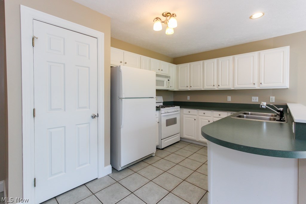 Medina Gardens On Lake - Residential