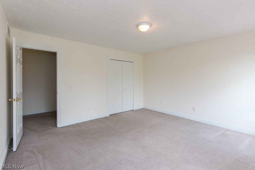 Medina Gardens On Lake - Residential