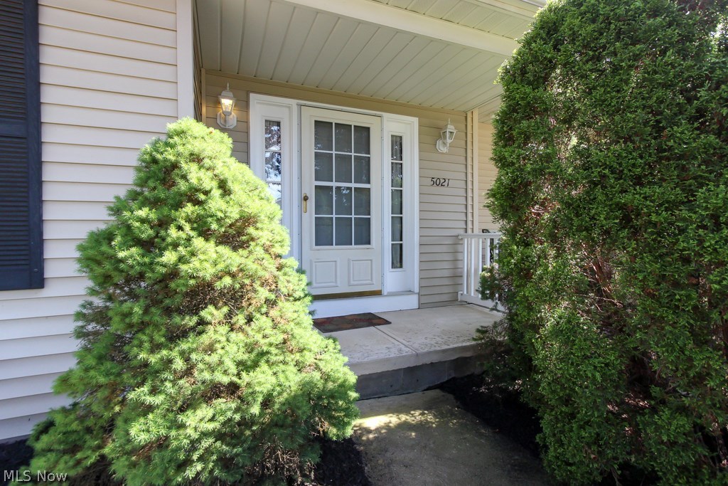 Medina Gardens On Lake - Residential