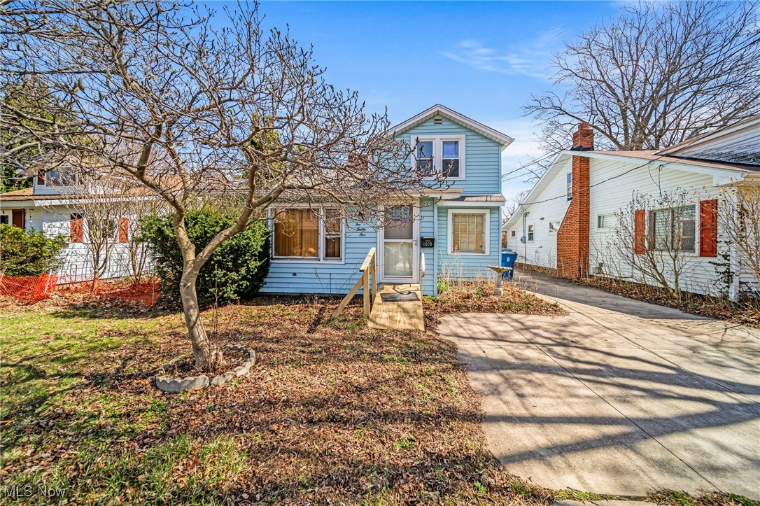 1035 Beachview Road, Willoughby, Ohio image 1
