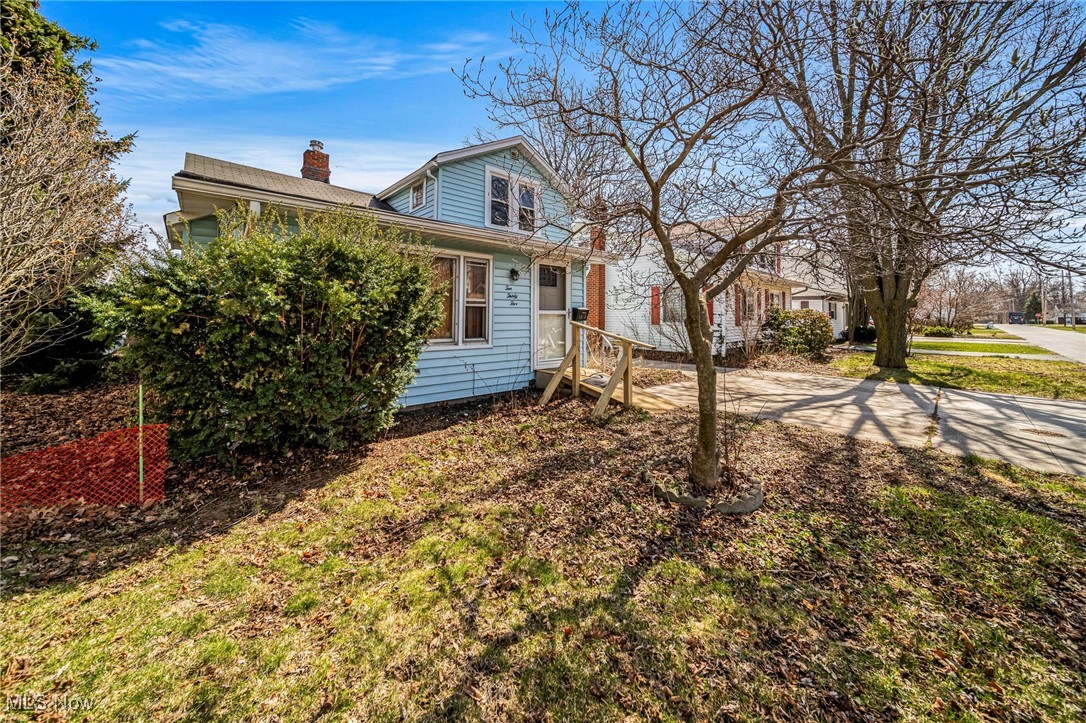 1035 Beachview Road, Willoughby, Ohio image 3