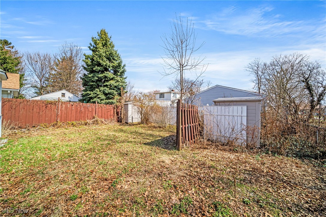 1035 Beachview Road, Willoughby, Ohio image 31