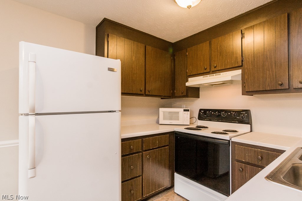 Huntington Park Condo - Residential