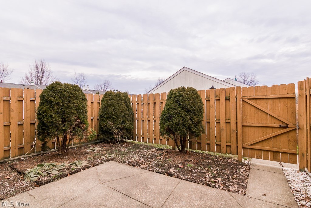 Huntington Park Condo - Residential