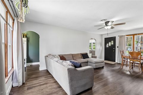 Tiny photo for 267 Parkview Avenue, Wadsworth, OH 44281 (MLS # 5201747)