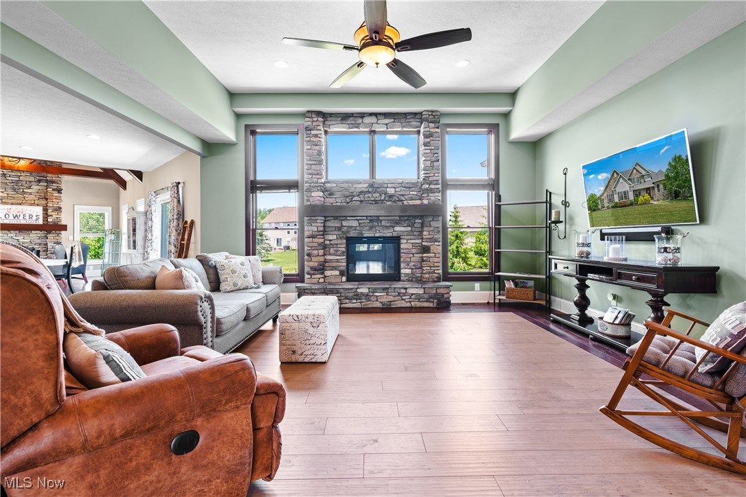 4269 Fox Glen Drive