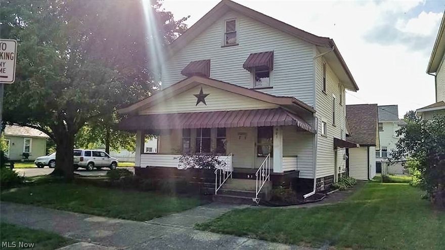 This home is move in ready with so much to offer! A must see with gorgeous wooden floors throughout, three bedroom, one full bath and a bar between the kitchen and dining room. Corner lot with a two car garage, concrete drive and a bonus room above garage. Enjoy beautiful days on the front porch in this nice Dover neighborhood. Located right down the street from Dover East Elementary and minutes from the football stadium.