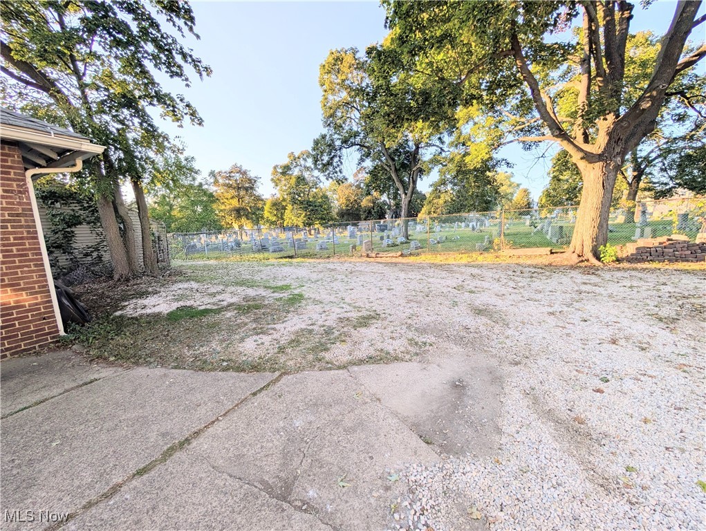 Canton - Residential Income