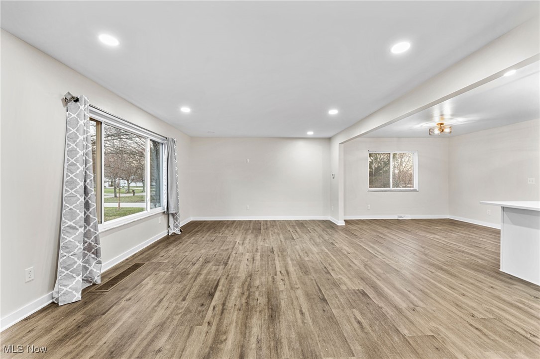 12595 Saturn Dr, North Royalton, Ohio image 9