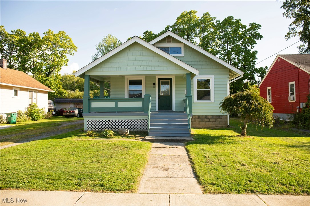 Welcome to this charming 1-story bungalow, built in 1930 and featuring 852 square feet of living space. The home at 234 Elm St. is a classic bungalow-style home, characterized by its low-pitched roof, wide front porch, and open floor plan. The construction is noted as "wood/vinyl". Inside, you'll find a cozy layout with 4 total rooms, including 2 bedrooms and 1 full bathroom. A full basement offers additional potential.
Situated in Geneva, Ohio, this property is in a "somewhat competitive" real estate market. The median sale price in Geneva is around $150K, with homes typically selling after 18 days on the market. This home is a great opportunity in a desirable area. Contact us today to schedule a showing!