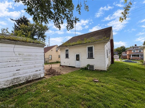Tiny photo for 1454 Sheridan Avenue NE, Warren, OH 44483 (MLS # 5242782)