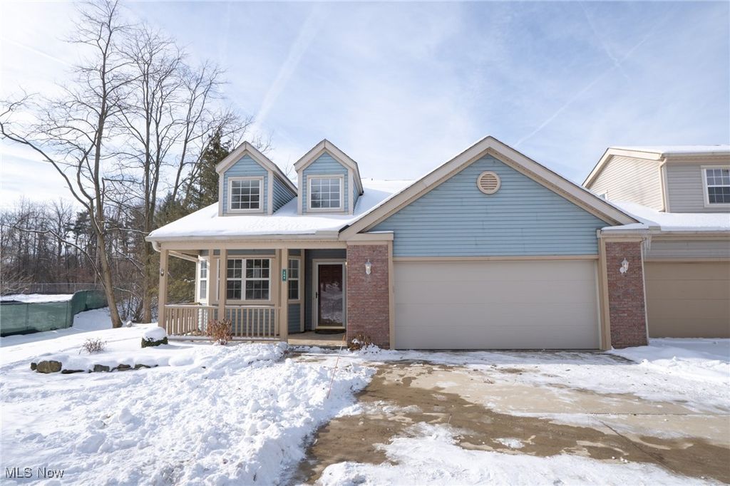 Photo of 264 Finchfield Circle, Macedonia, OH 44056 (MLS # 5181917)