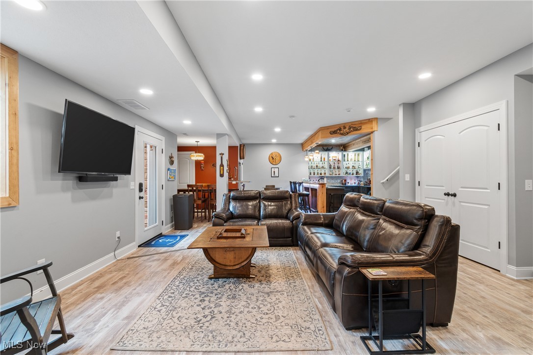 3897 Creekside Drive, Uniontown, Ohio image 35