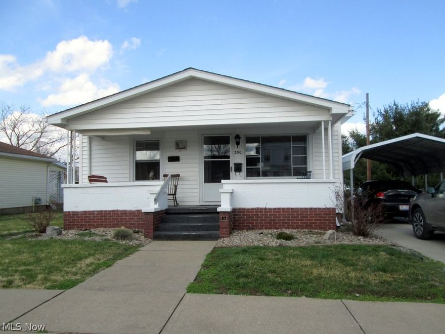 Adorable ranch home in Caldwell SD. This very well cared for home features 3 bedrooms and 1 bath. First floor laundry that could be relocated to the full unfinished basement. The roof is newer. The kitchen has been remodeled and is very spacious.
