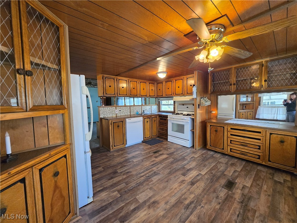 302 Britton Drive, Geneva, Ohio image 2