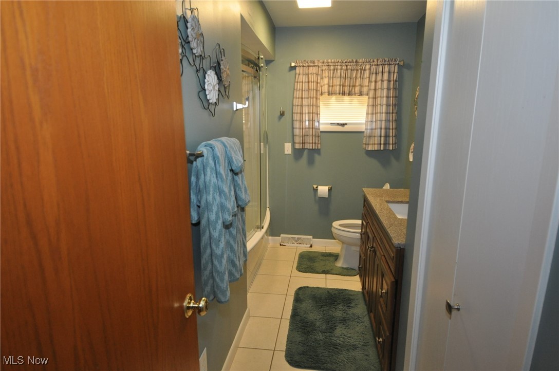 1120 Griffiths Drive, Zanesville, Ohio image 10