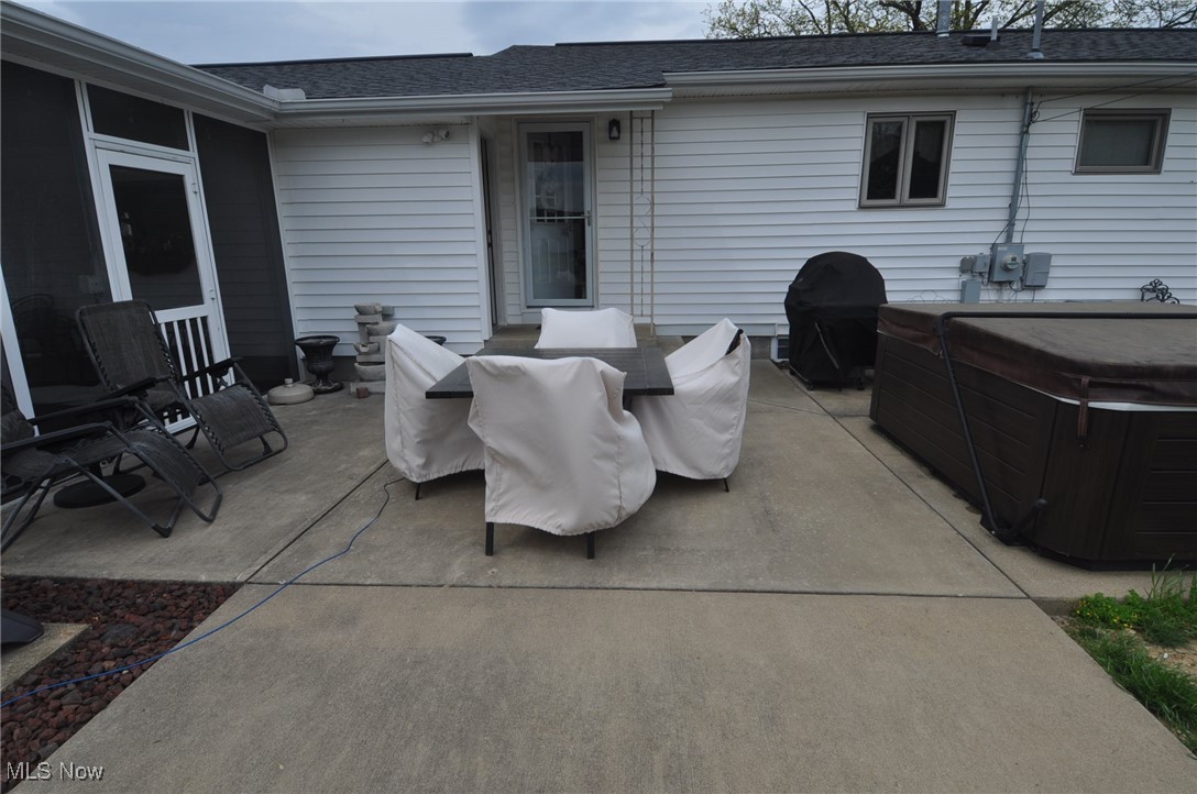 1120 Griffiths Drive, Zanesville, Ohio image 13