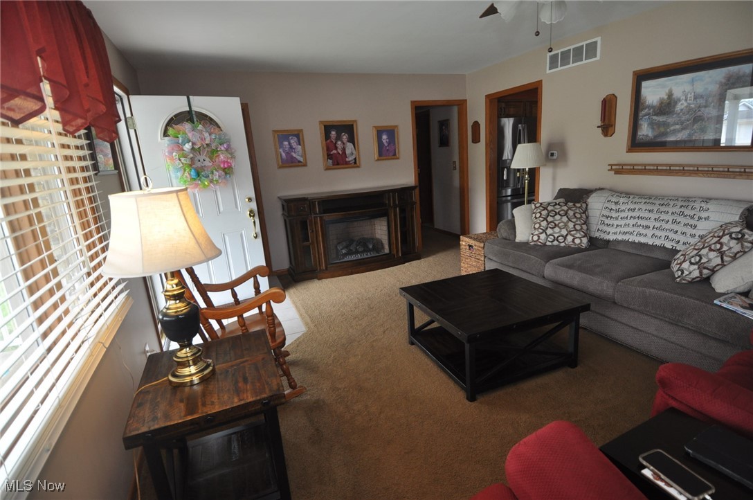 1120 Griffiths Drive, Zanesville, Ohio image 3