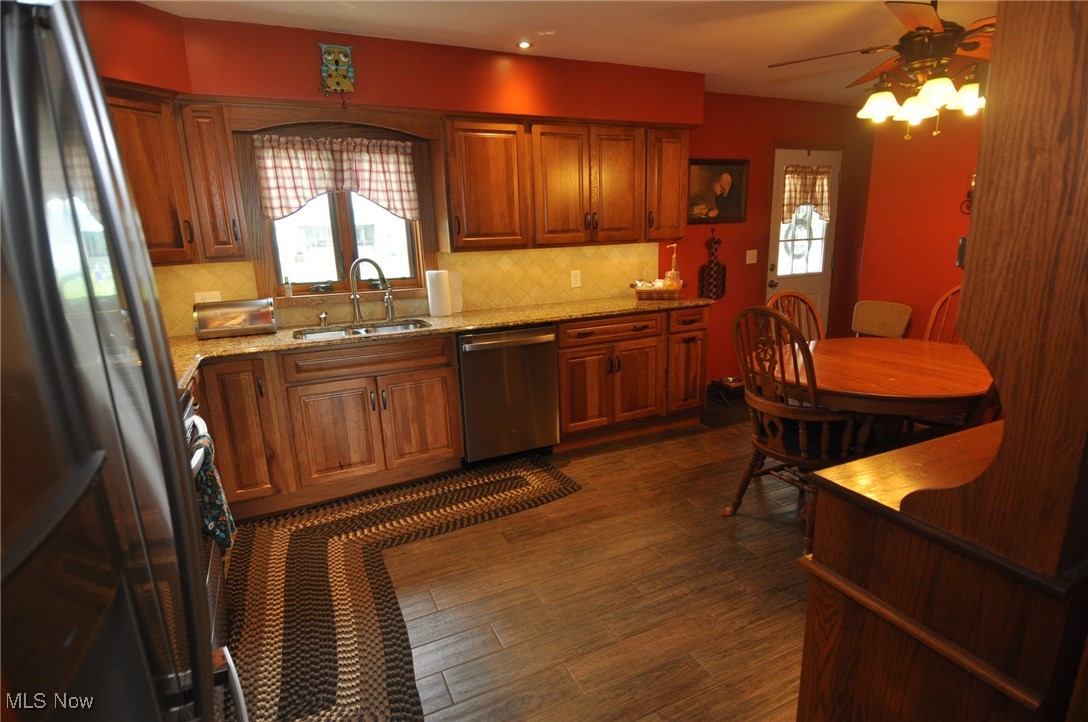 1120 Griffiths Drive, Zanesville, Ohio image 4