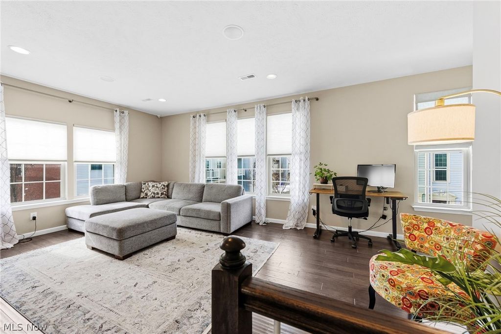 Photo of 1397 Annette Court, Lakewood, OH 44107 (MLS # 5185431)