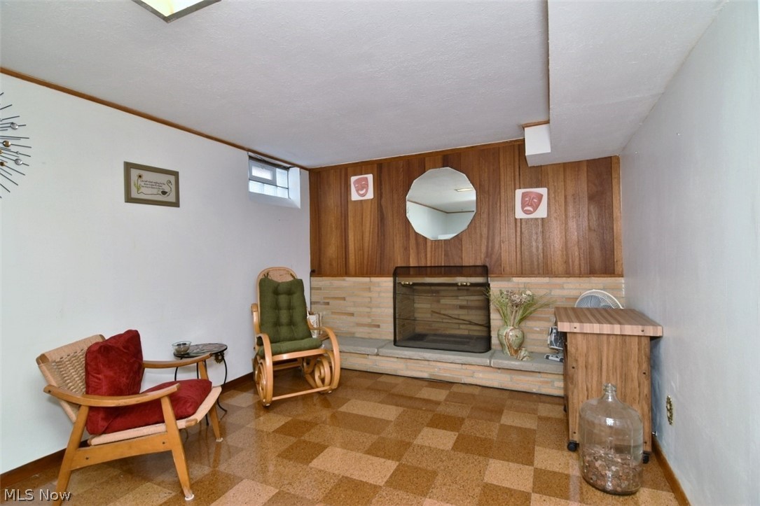 Forest Hill 10 - Residential