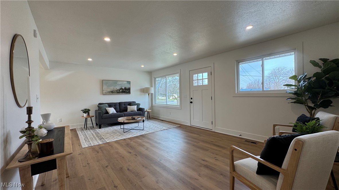 7334 Eric Drive, Mentor, Ohio image 15