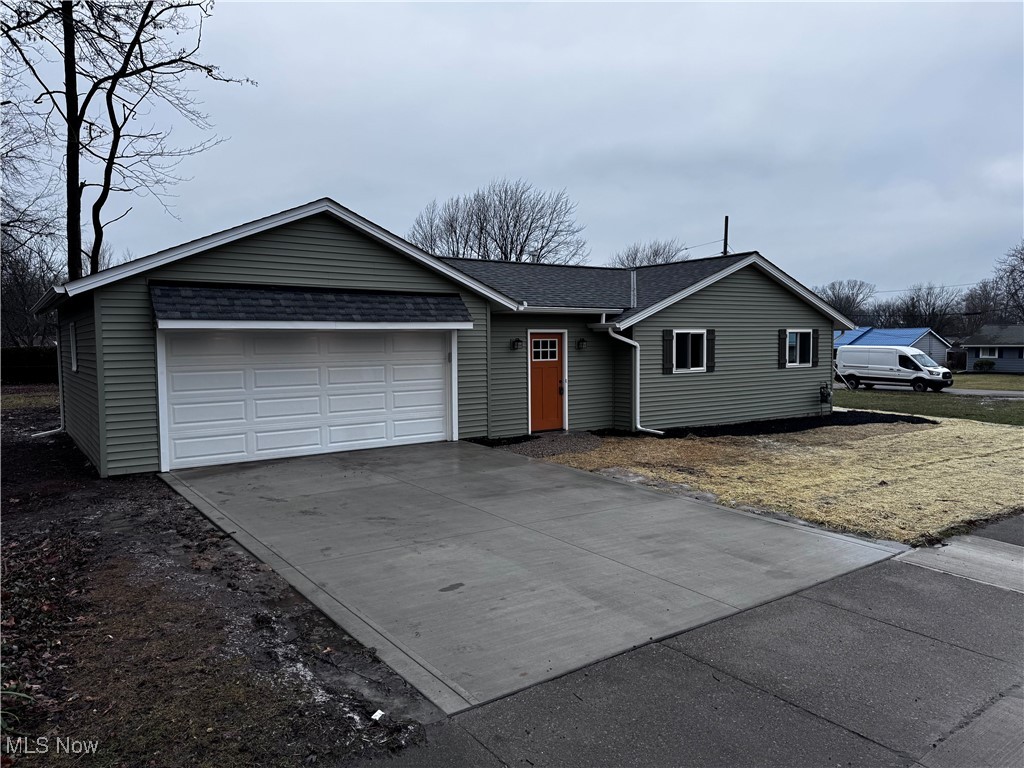 7334 Eric Drive, Mentor, Ohio image 2