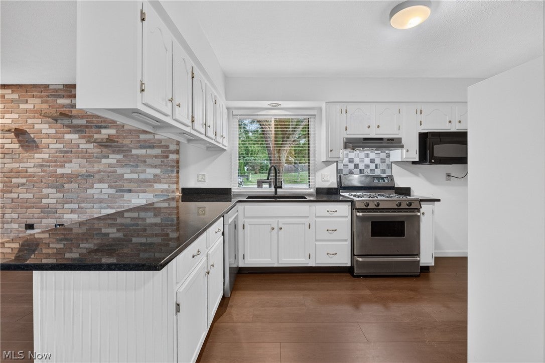 19029 Hunters Pointe Drive