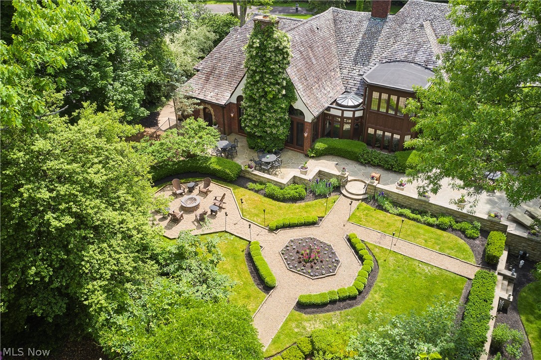 69 E Fairlawn Boulevard