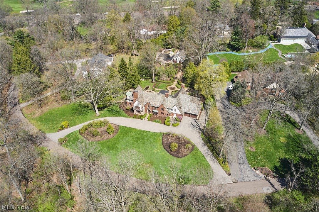 69 E Fairlawn Boulevard