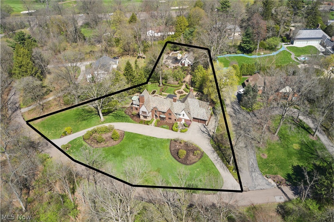 69 E Fairlawn Boulevard