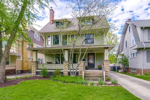 Homes For Sale - 3255 Hyde Park Avenue<br/> Cleveland Heights, OH 44118