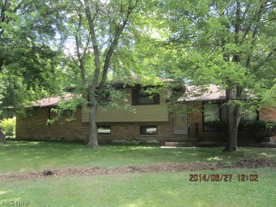 One owner home!  First time offered on this 3 BR, 2 BA Split.  Large living room, plenty of cabinets in kitchen, dining room with slider to patio.  Three good size bedrooms.  Hardwood floors under carpet.  Family room is paneled (plaster under paneling).  Large laundry room.  Updates include furnace & air '13, stove, dryer, well pump & tank'11, HWT in '06.  One year Home Warranty offered.