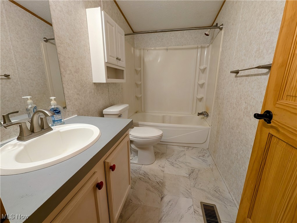 3200 Centenary Hill Road, Port Washington, Ohio image 10