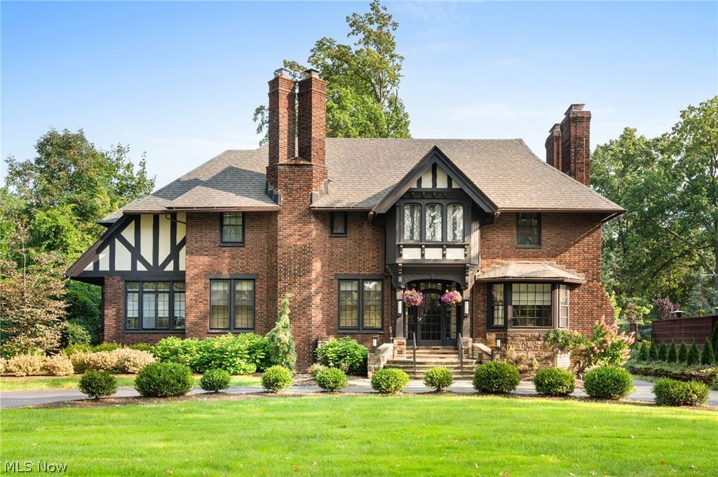 Photo of 14211 Larchmere Boulevard, Shaker Heights, OH 44120 (MLS # 5209851)