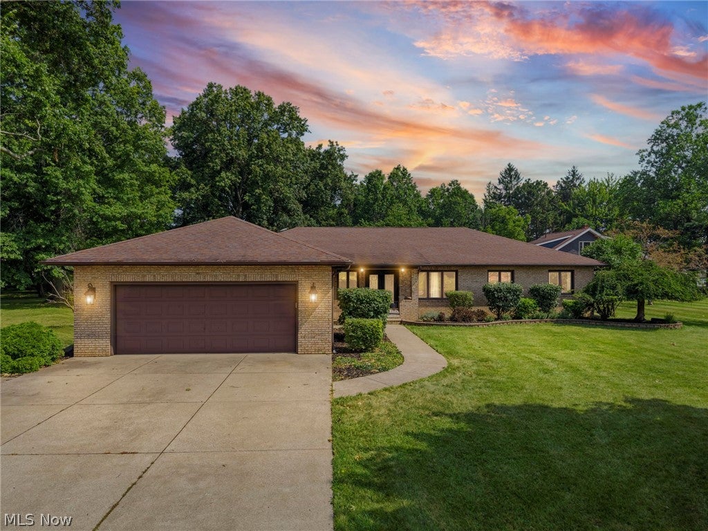 2109 E Pleasant Valley Road