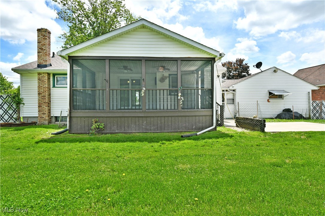 828 Greenlawn Avenue, Warren, Ohio image 7