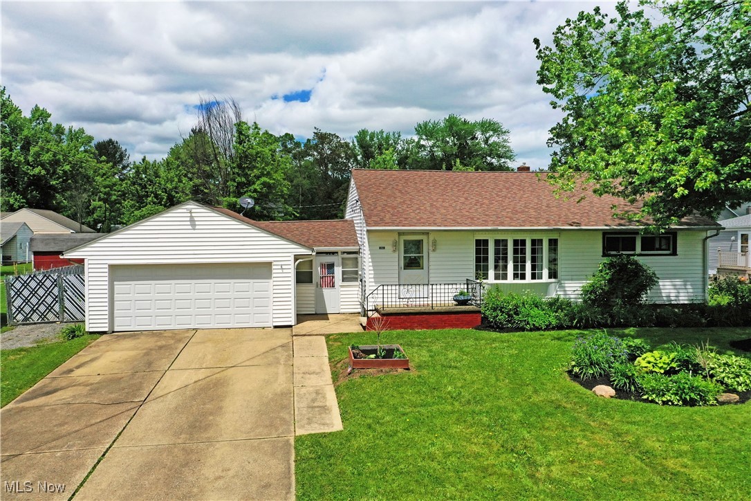 828 Greenlawn Avenue, Warren, Ohio image 4