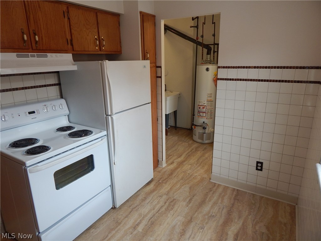 Warren Pkwy Condo - Residential Lease