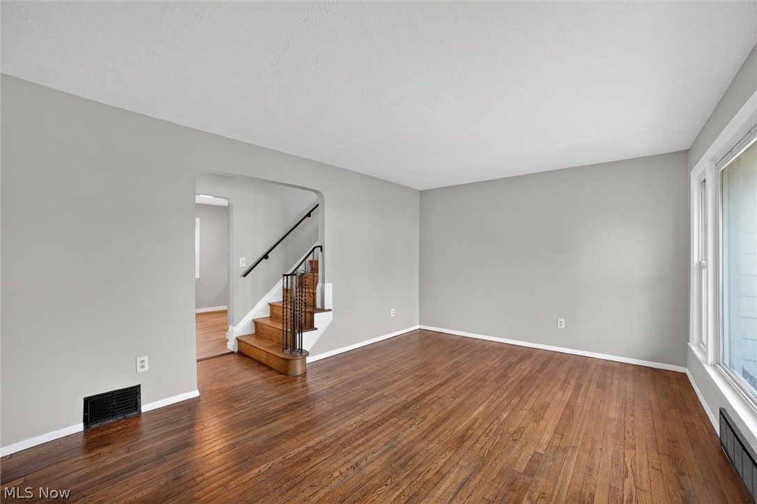 303 S Green Road