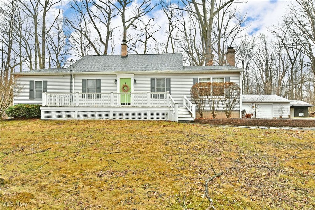 Photo of 2613 Cadwallader Sonk Road, Cortland, OH 44410 (MLS # 5181381)