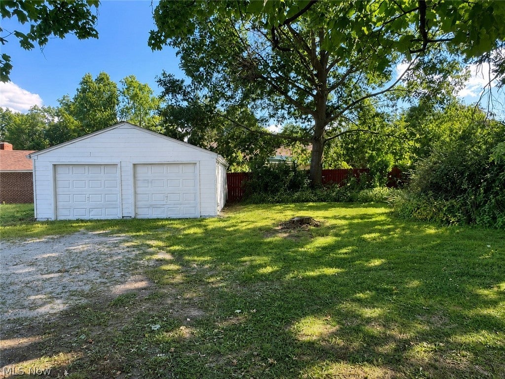 1312 Wooster Road W
