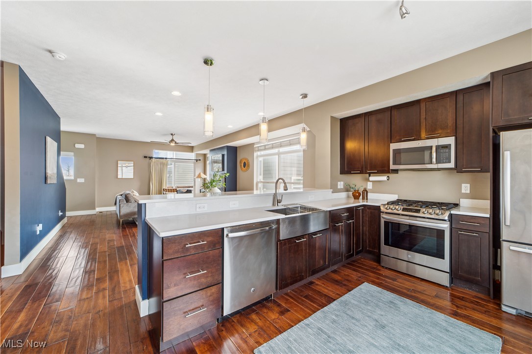 2528 W 7th Street, Cleveland, Ohio image 8