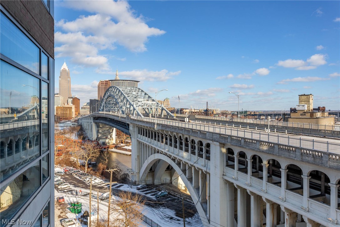 Stonebridge Towers - Residential