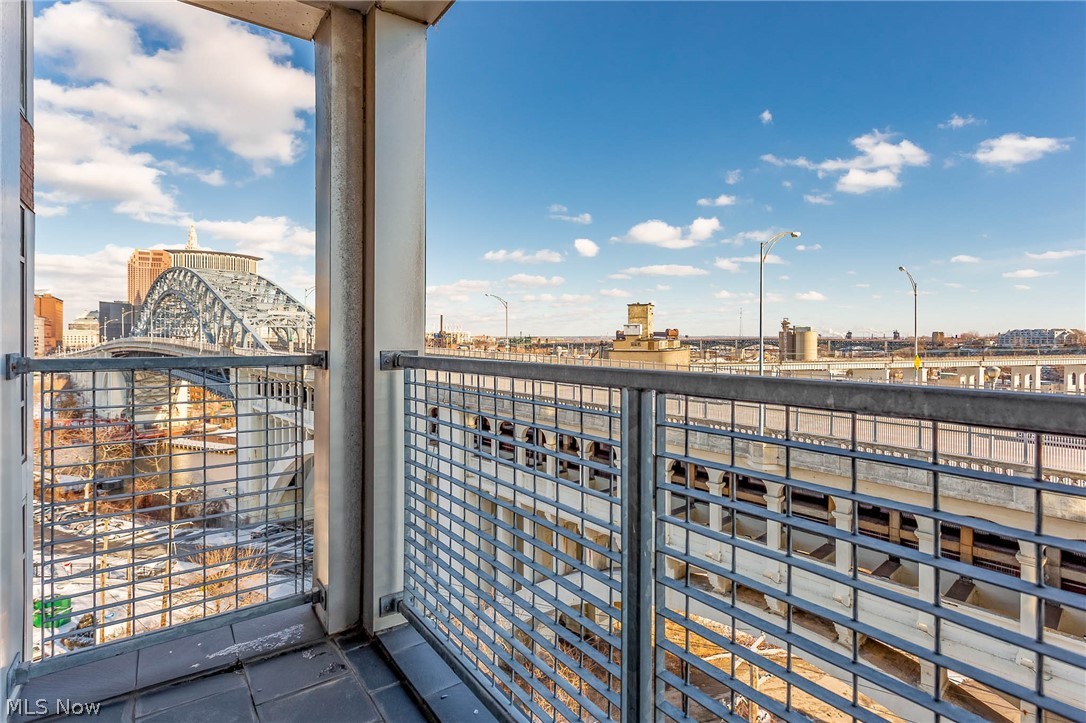 Stonebridge Towers - Residential