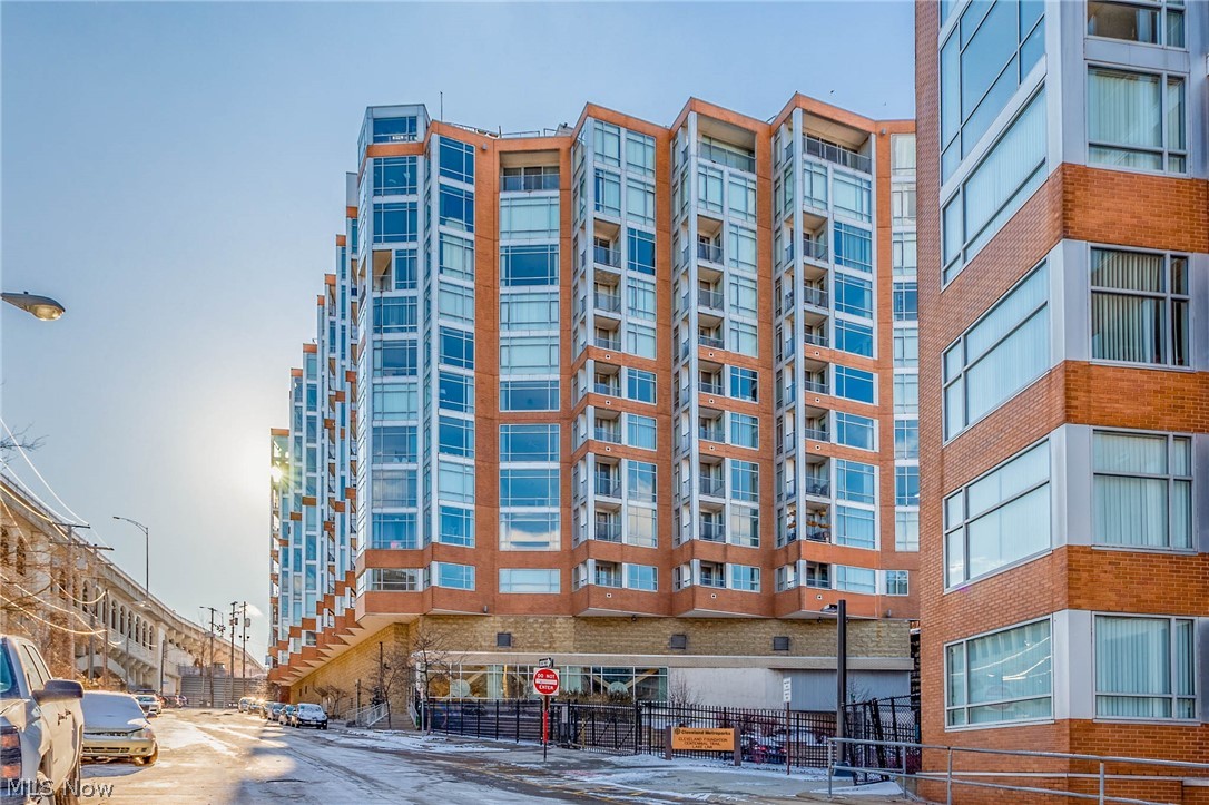 Stonebridge Towers - Residential