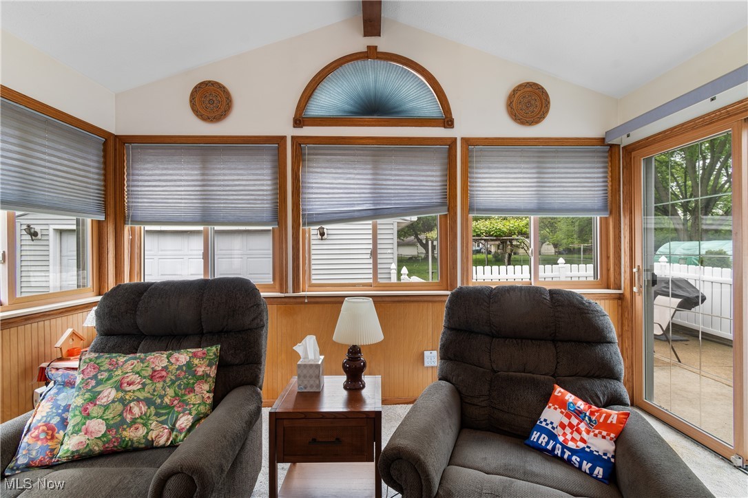 4233 N Gilwood Drive, Stow, Ohio image 12