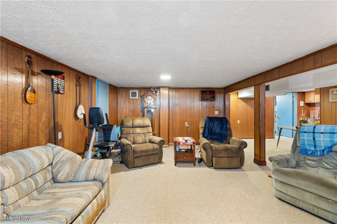 4233 N Gilwood Drive, Stow, Ohio image 22